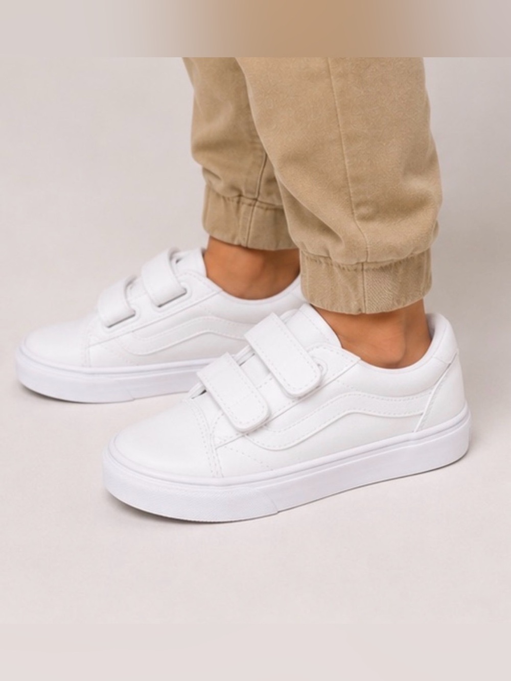 Kids Vans White Canvas Velcro Strap Sneakers – Size 9